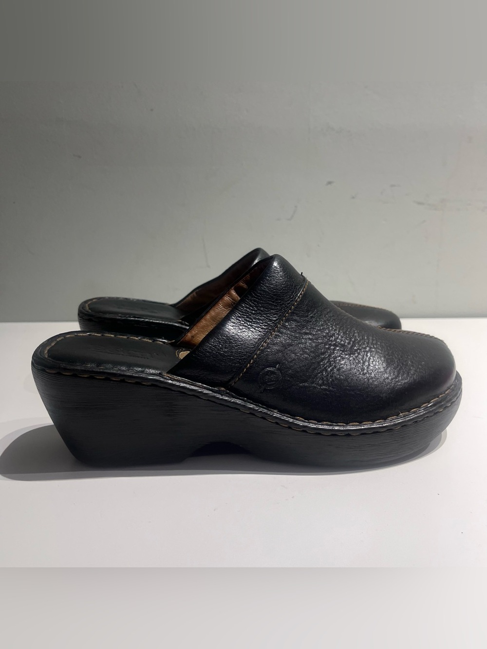 Born Black Leather Platform Clog Mules 8
